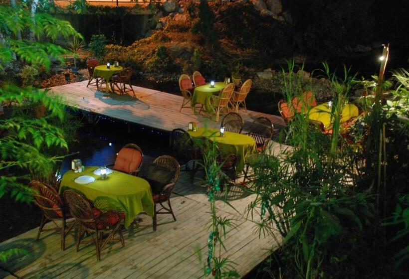 Hotel Arikanda River Garden