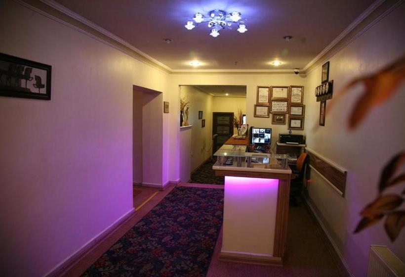 בית מלון כפרי Aymini