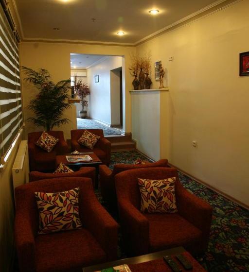 בית מלון כפרי Aymini