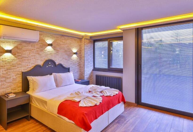 Mints Hotel Adult Only