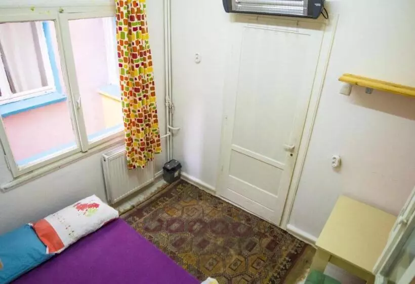 Hostel Shantihome