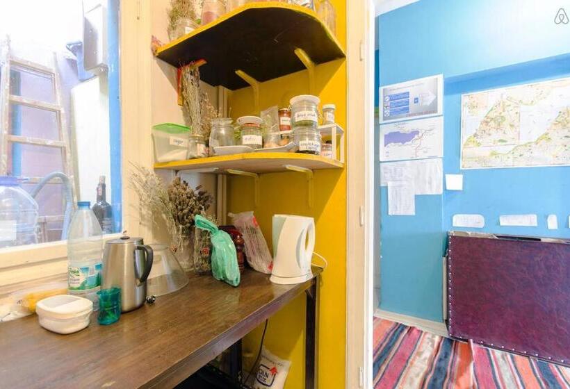 هاستل Shantihome