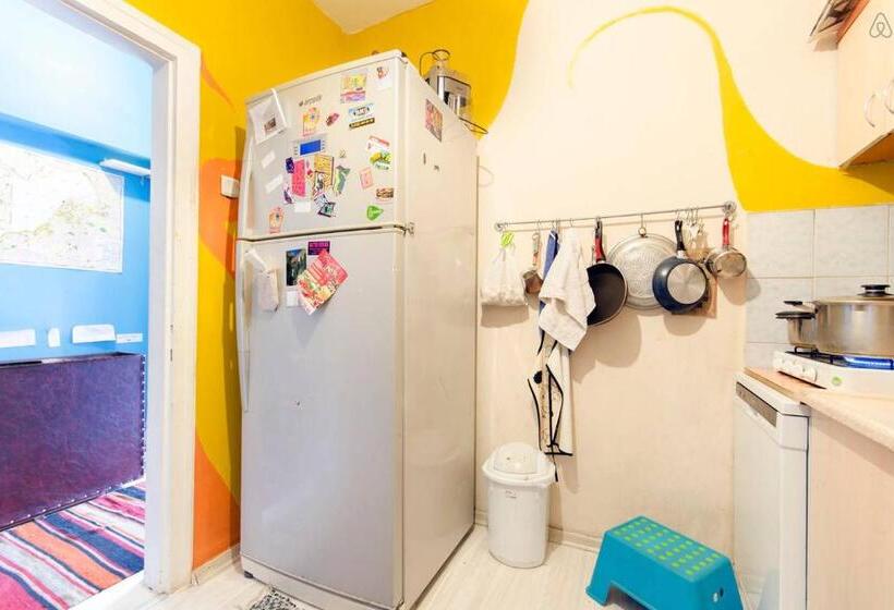 هاستل Shantihome