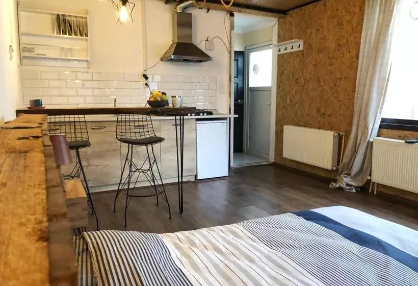 The Hub Hostel