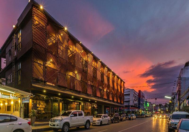 호스텔 Srisuksant Square