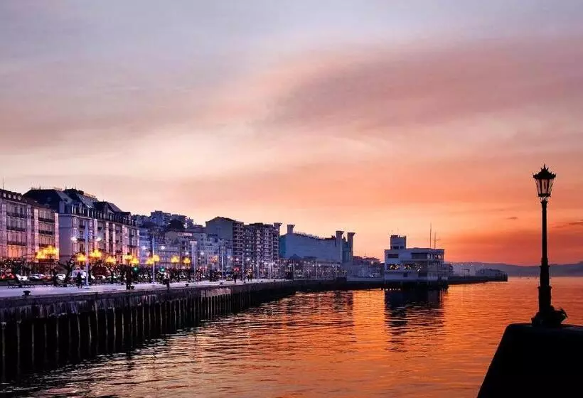 Apartamentos Art Suite Santander
