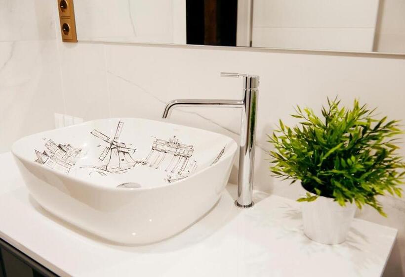 Apartamentos Art Suite Santander