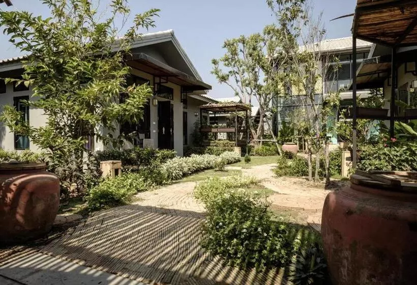 ベッドアンドブレックファースト Amphawa Caza Platuu