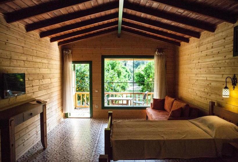 تختخواب و صبحانه Ekinoks Hotel Adults Only