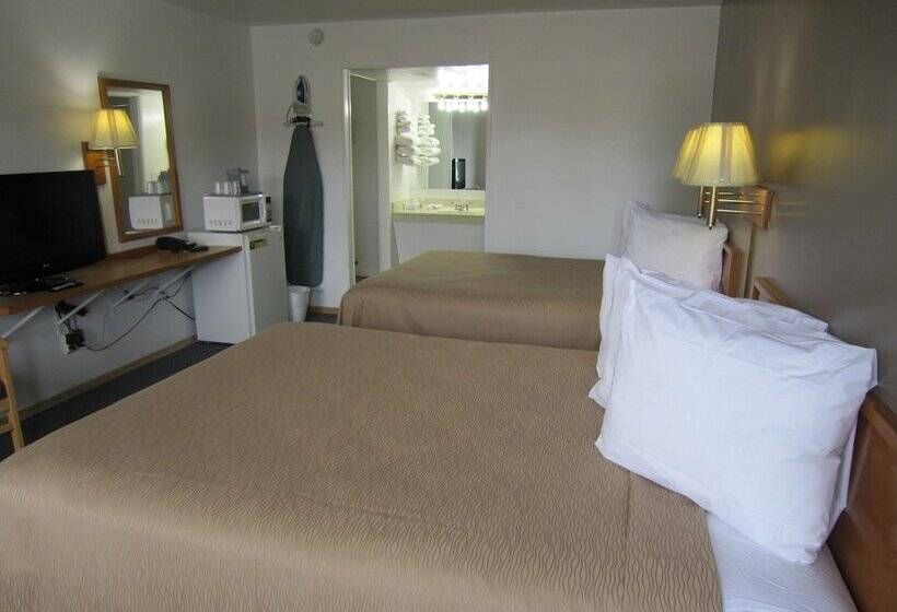 בית מלון כפרי Cassville Budget Inn