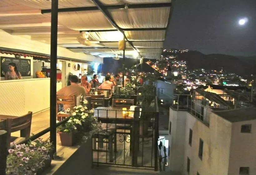 Hotel Hideaway
