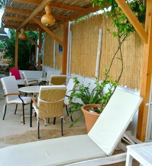 Hotel Hideaway