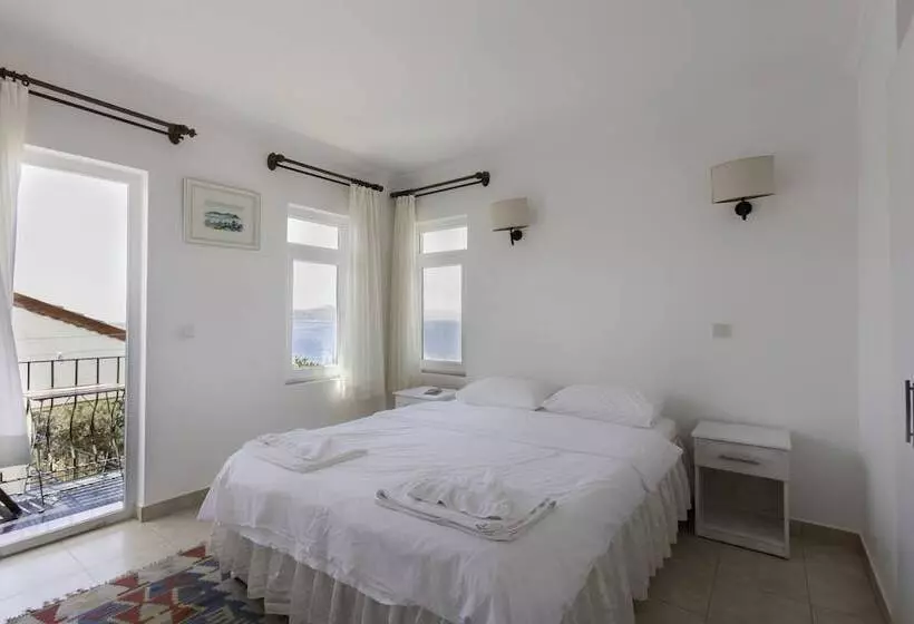 Hotel Hideaway