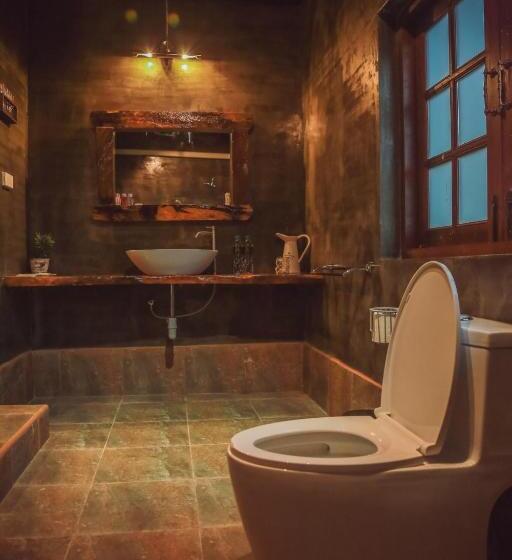 استراحتگاه Tree Roots Retreat