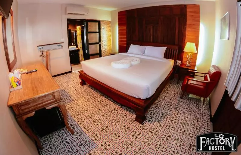 هاستل The 8 Factory Hotel Phitsanulok