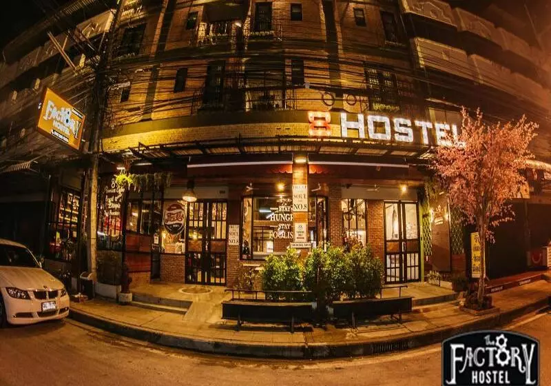 هاستل The 8 Factory Hotel Phitsanulok