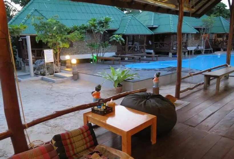 V View Beach Resort