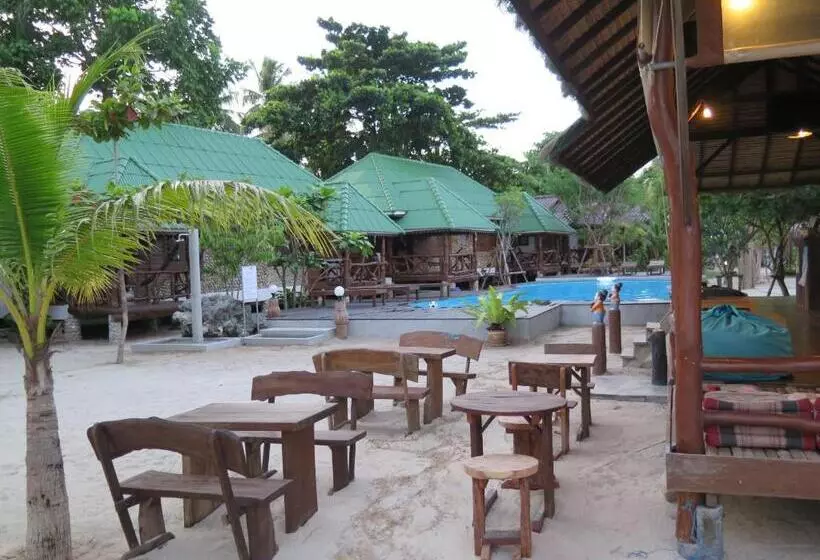 V View Beach Resort
