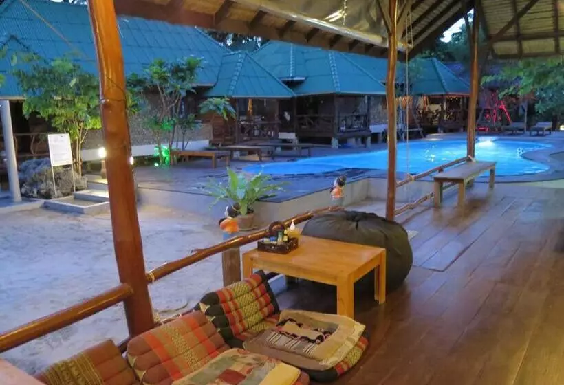 V View Beach Resort