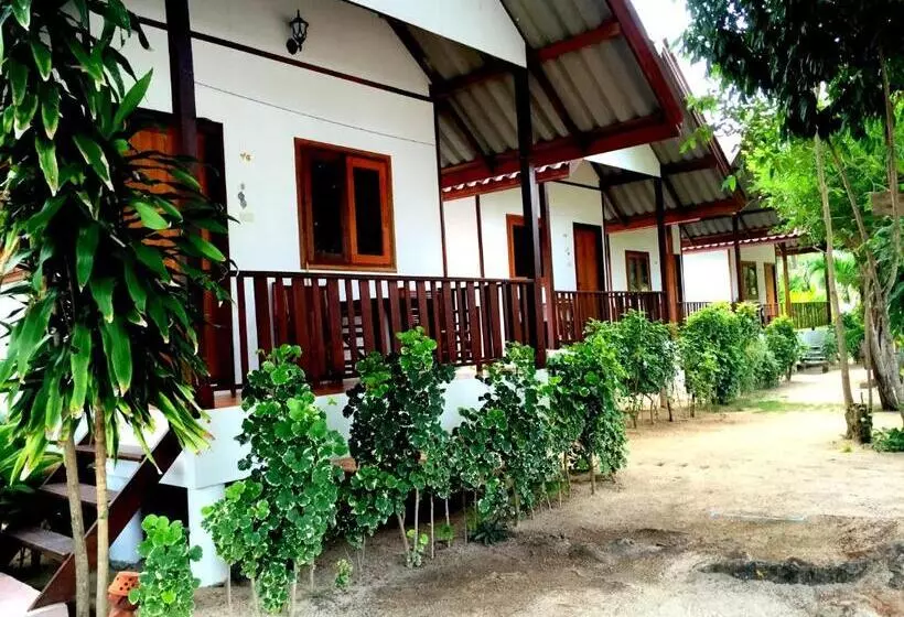 V View Beach Resort