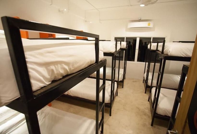 Mad Monkey Chiang Mai   Hostel