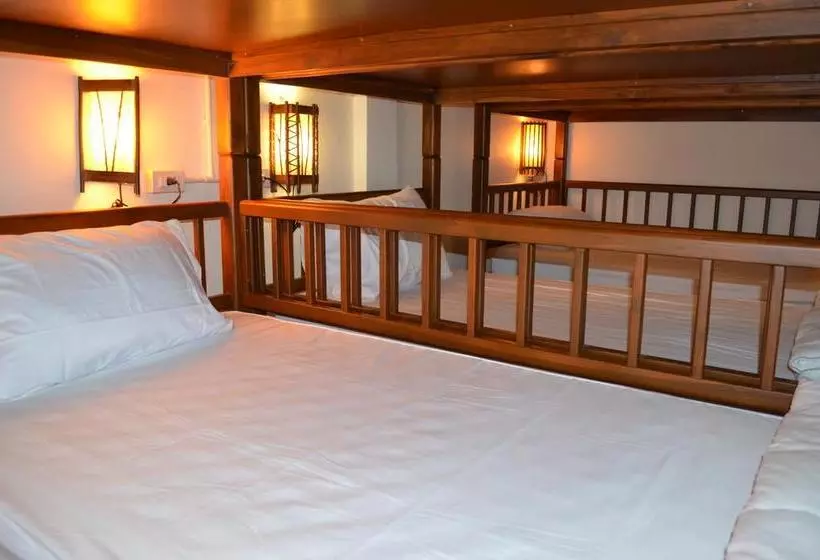 Charan 41 Hostel