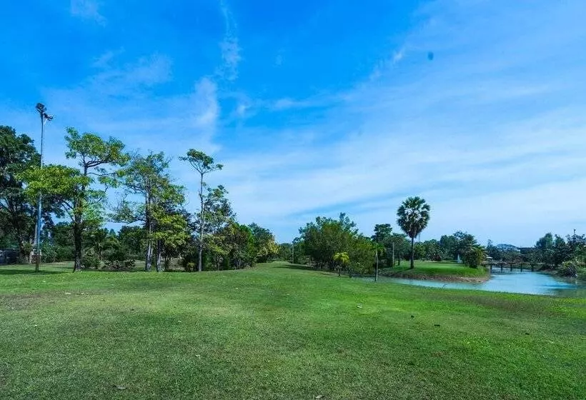 هتل Baan Suan Khun Ta And Golf Resort