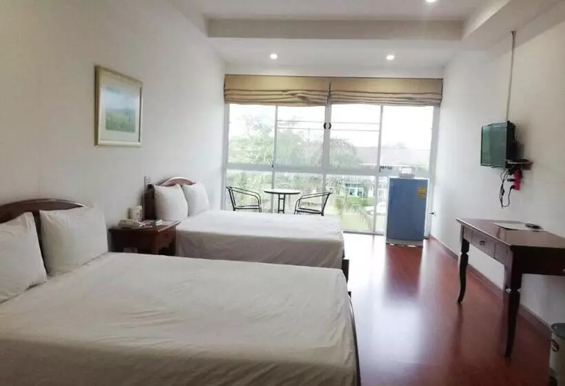 هتل Baan Suan Khun Ta And Golf Resort