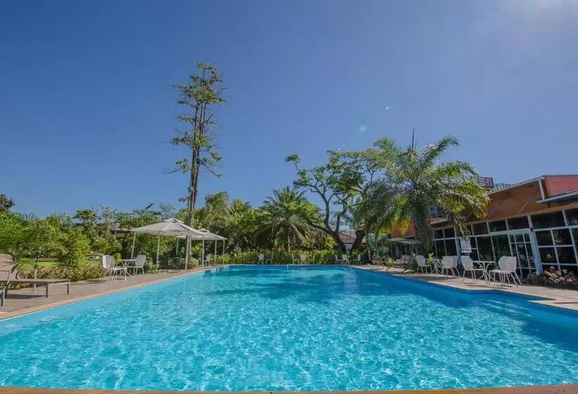 هتل Baan Suan Khun Ta And Golf Resort