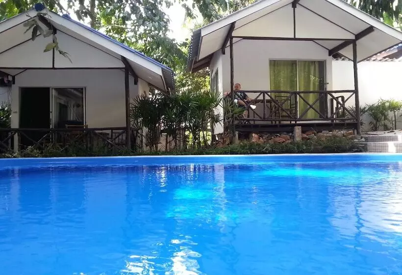 Hotelli Exotic Bungalows