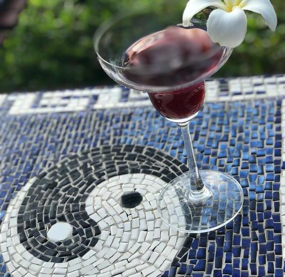 هتل Naga Hill Resort