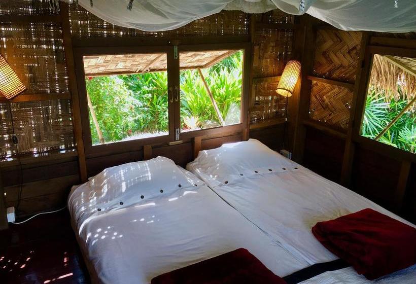 هتل Naga Hill Resort