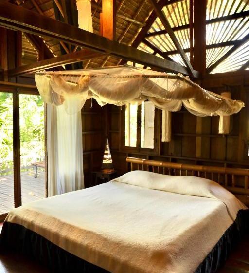 هتل Naga Hill Resort