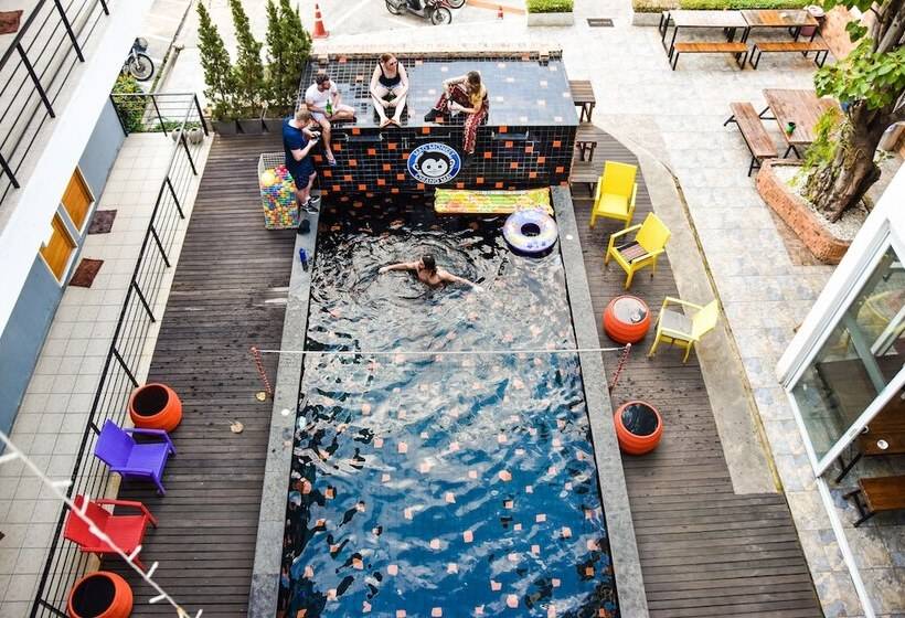 Mad Monkey Chiang Mai   Hostel