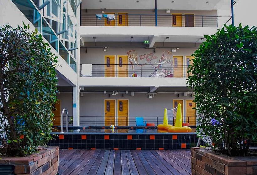 Mad Monkey Chiang Mai   Hostel