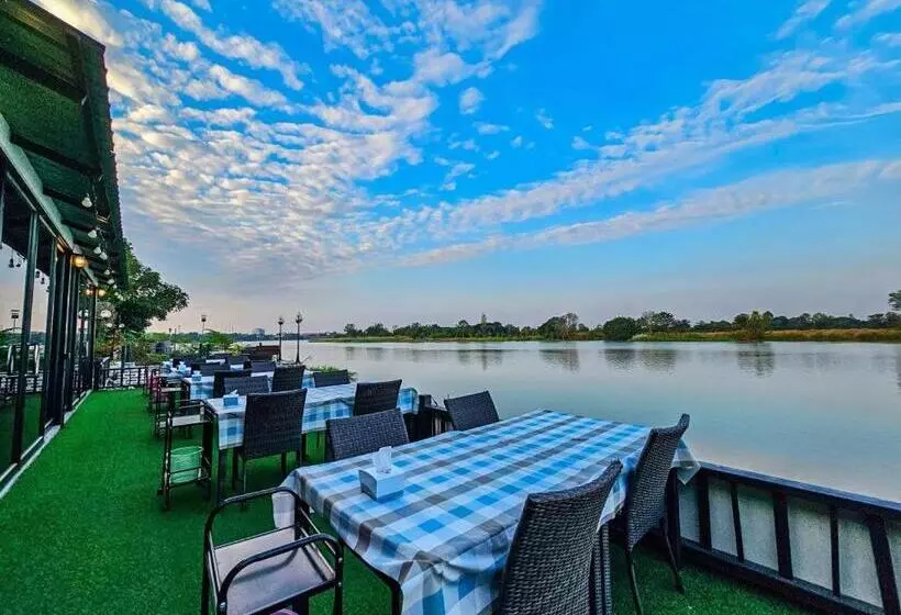 Mango House Resort