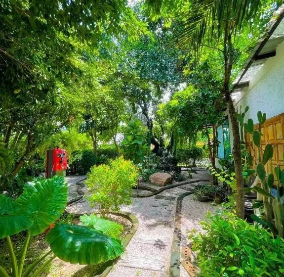 Mango House Resort
