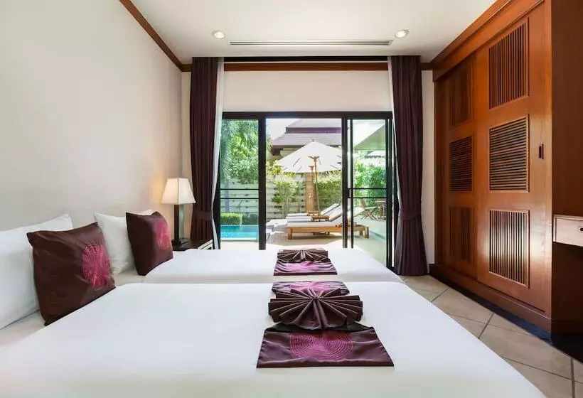 Nai Harn Baan Bua Villas