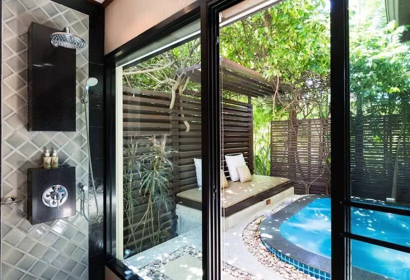 Nai Harn Baan Bua Villas