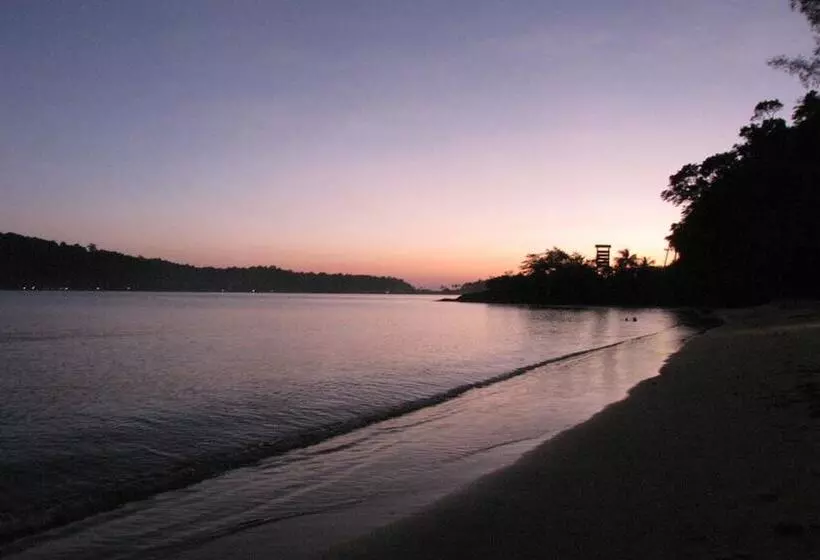استراحتگاه Yuyu Golden Beach