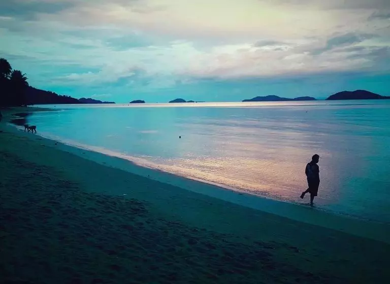 استراحتگاه Yuyu Golden Beach