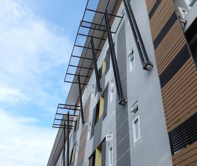 הוסטל Puangpech Place