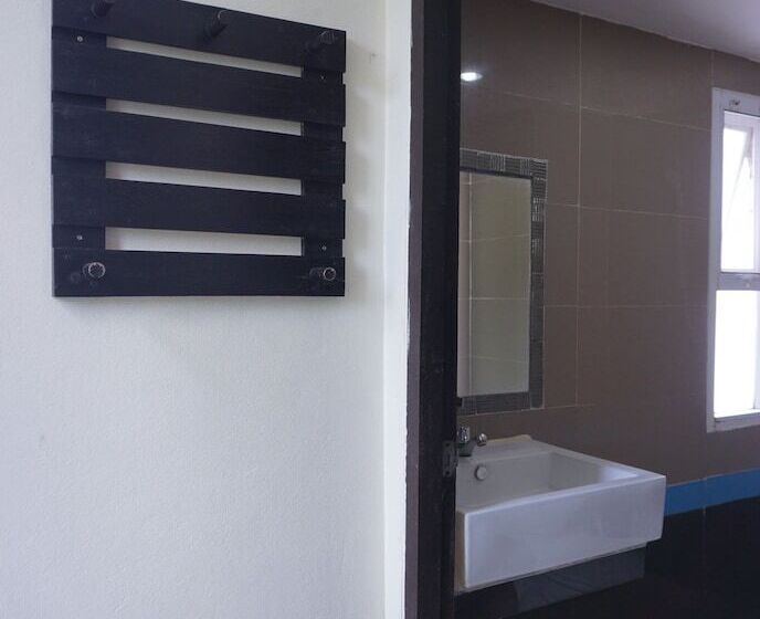 הוסטל Puangpech Place