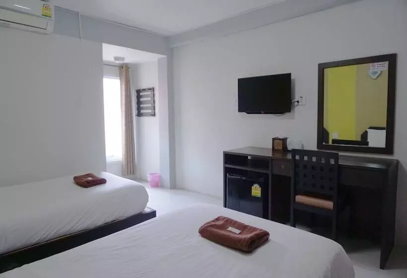 هاستل Puangpech Place