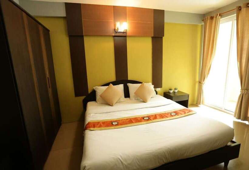 הוסטל Puangpech Place