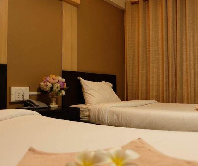 הוסטל Puangpech Place