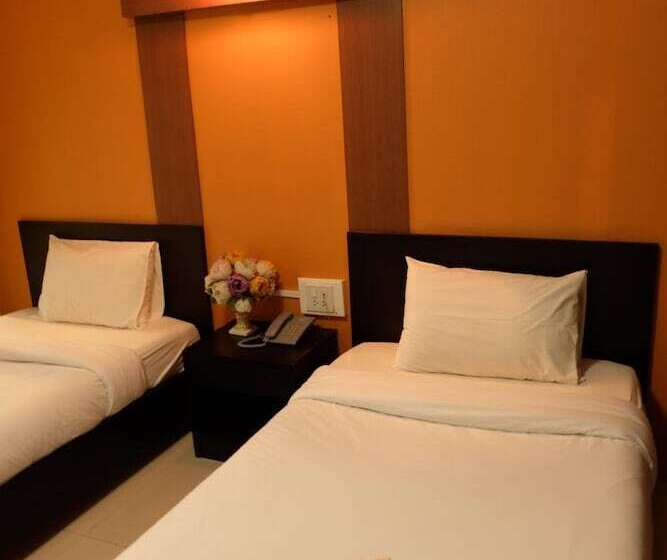 הוסטל Puangpech Place