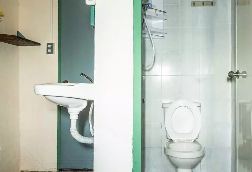تختخواب و صبحانه Sabina Guesthouse Kamala