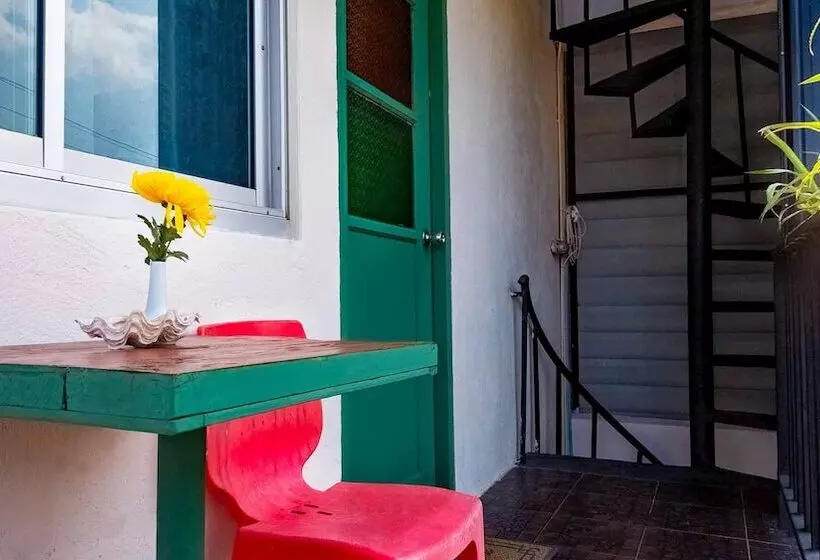 تختخواب و صبحانه Sabina Guesthouse Kamala
