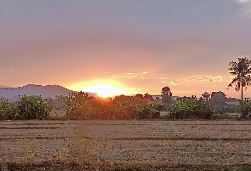 مبيت وإفطار Villa Albizia, Chiang Mai
